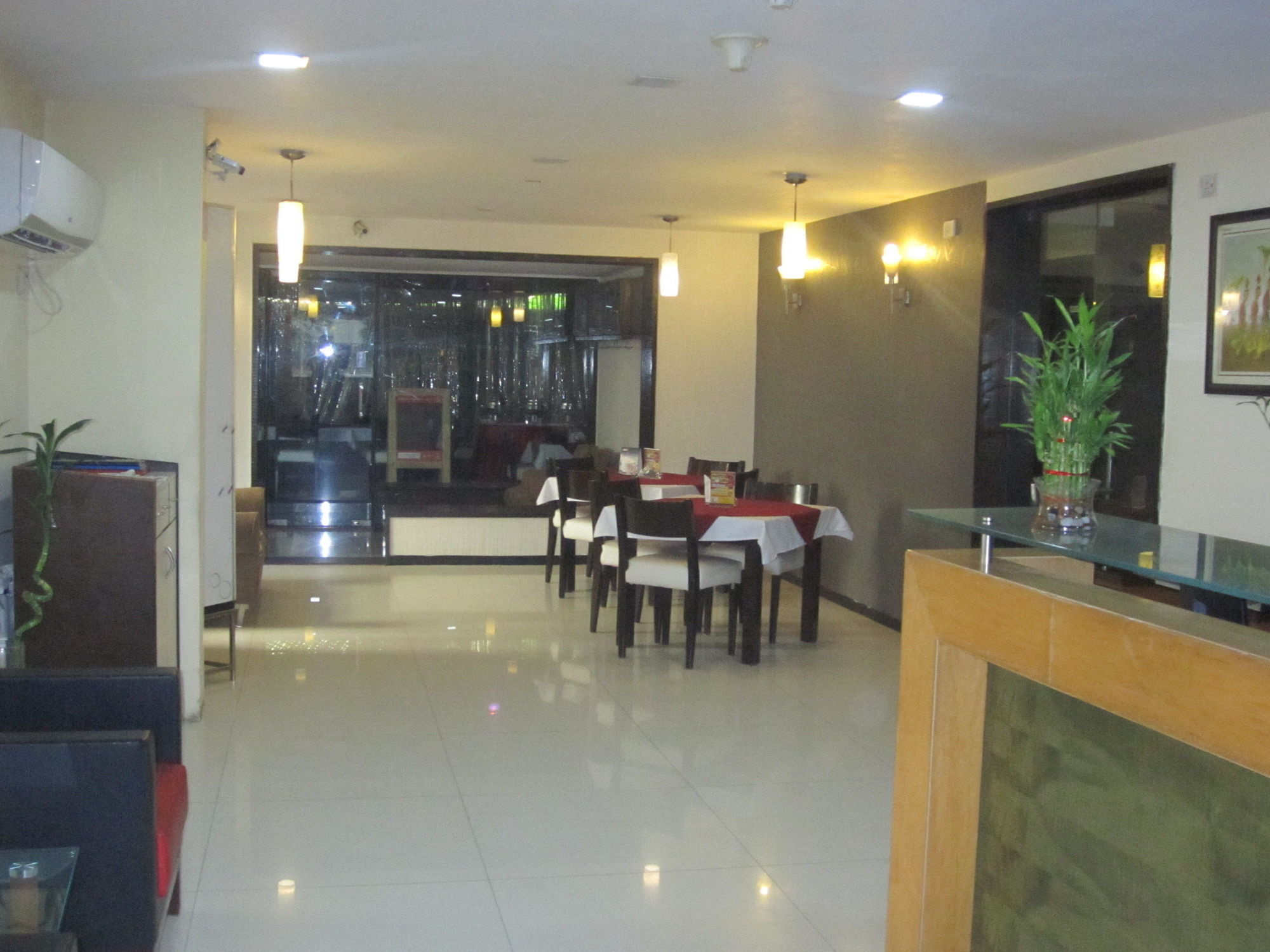 Hotel Orritel West Mumbai  Buitenkant foto